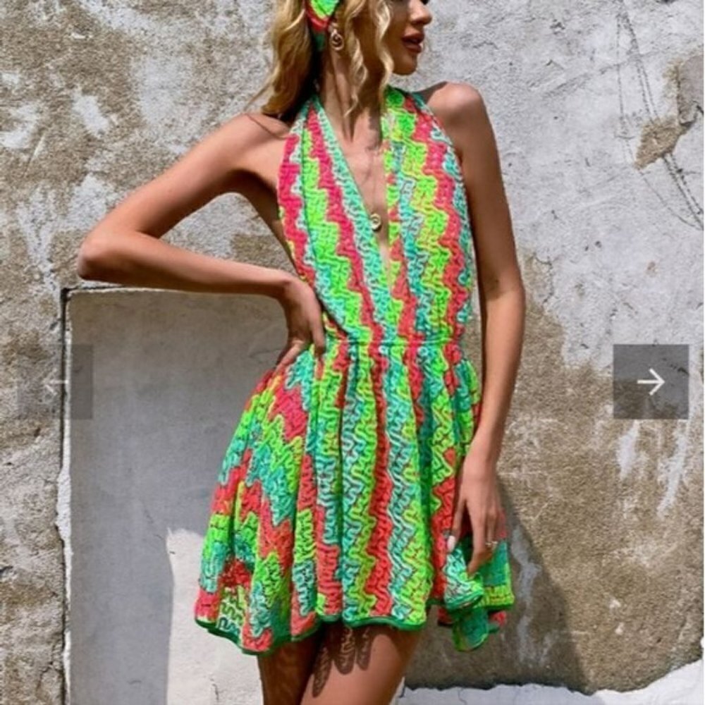 MULTICOLOR TIE BACK HALTER V NECK HALTER MINI DRESS